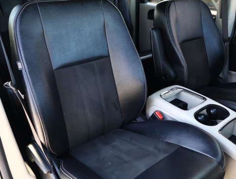 Used 2019 Dodge Grand Caravan SXT image 16