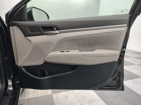 Used 2017 Hyundai Elantra SE image 22