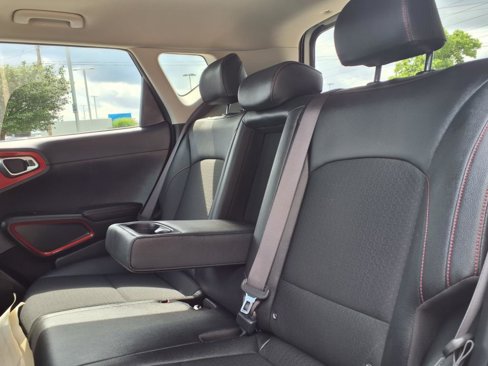 Used 2023 Kia Soul GT-Line image 10
