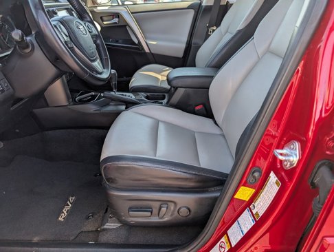 Used 2016 Toyota RAV4 Limited image 15