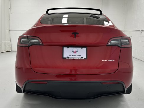 Used 2023 Tesla Model Y Long Range image 7