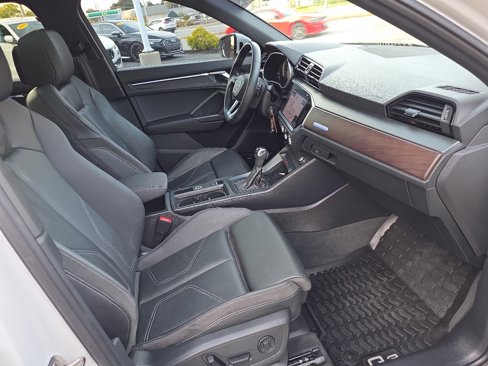 Used 2022 Audi Q3 2.0T Premium Plus w/ Premium Plus Package image 42