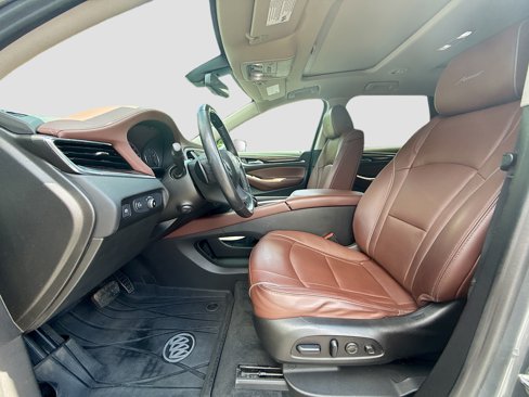 Used 2021 Buick Enclave Avenir w/ Avenir Technology Package image 22