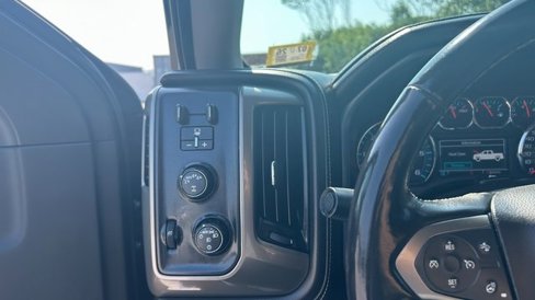 Used 2018 Chevrolet Silverado 1500 High Country image 16