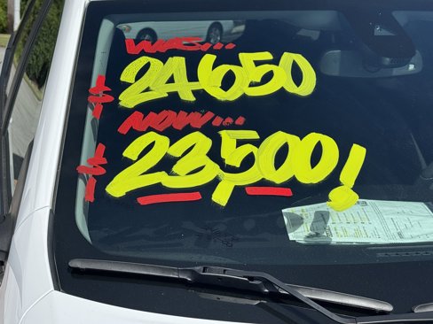Used 2022 GMC Terrain SLE w/ Driver Convenience Package image 2