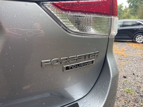 Used 2019 Subaru Forester Touring image 11