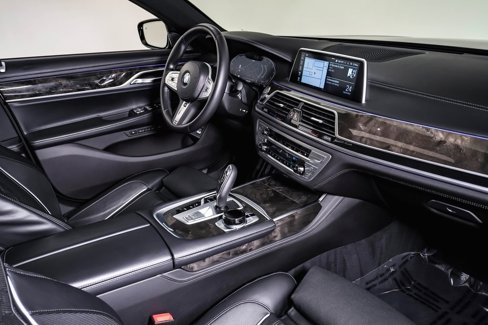 Used 2022 BMW 750i xDrive w/ Executive Package image 15