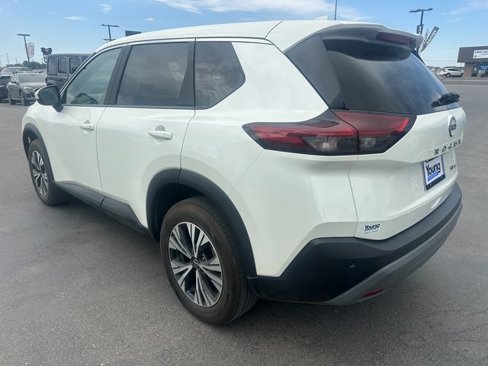 Used 2023 Nissan Rogue SV image 6