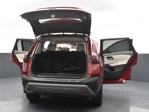 Used 2022 Nissan Rogue SV image 34