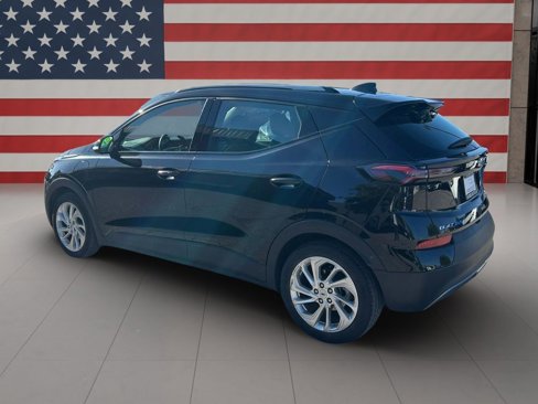 Used 2023 Chevrolet Bolt EUV LT image 4