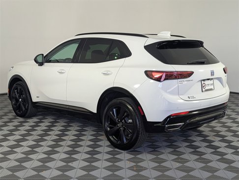 Used 2025 Buick Envision Sport Touring image 5