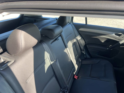 Used 2016 Volkswagen Golf Limited Edition image 33