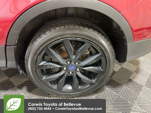 Used 2017 Ford Escape SE w/ SE Sport Appearance Package image 23