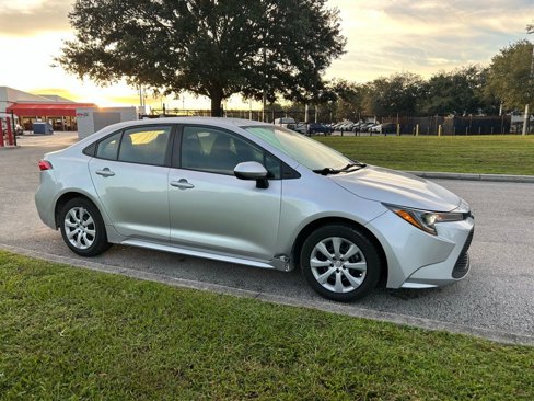 Used 2022 Toyota Corolla LE image 7