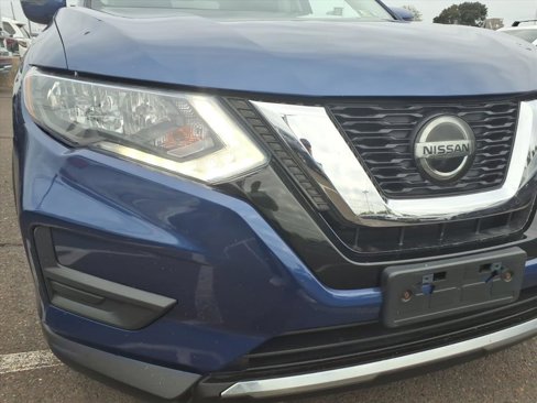 Used 2018 Nissan Rogue SV image 10