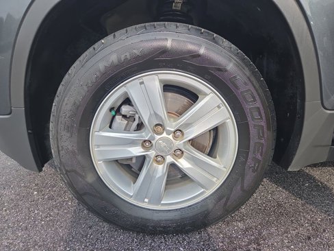Used 2019 Chevrolet Trax LT w/ LT Convenience Package image 27