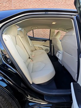 Used 2021 Toyota Camry LE image 11