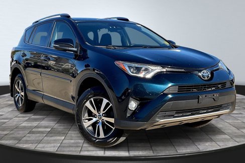 Used 2017 Toyota RAV4 XLE image 12