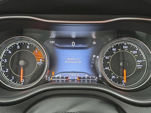 Used 2020 Jeep Cherokee Limited image 19