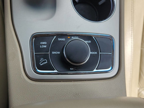 Used 2014 Jeep Grand Cherokee Limited w/ Trailer Tow Group IV image 25