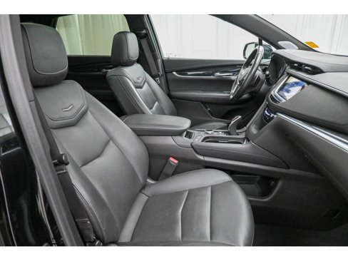 Used 2022 Cadillac XT5 Premium Luxury image 16