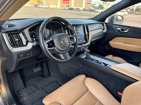 Used 2019 Volvo XC60 T5 Inscription image 6