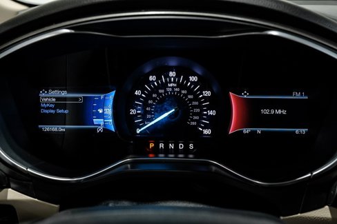 Used 2017 Ford Fusion SE w/ Fusion SE Technology Package image 15