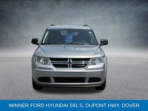 Used 2019 Dodge Journey SE image 3