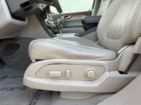 Used 2010 Buick Enclave CXL w/ Trailering Provision Package image 17