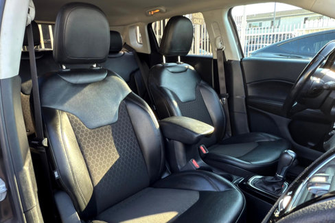 Used 2020 Jeep Compass Latitude image 13