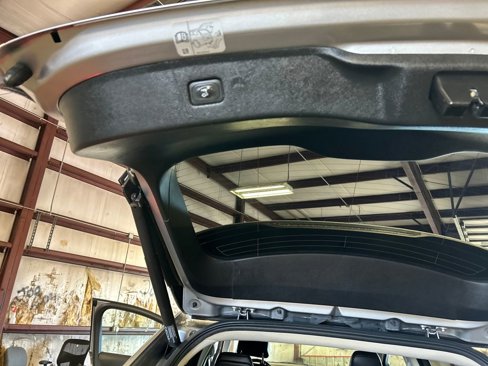 Used 2020 Ford Edge Titanium image 28