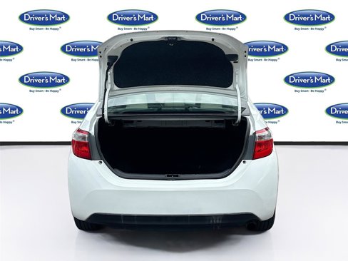 Used 2016 Toyota Corolla LE image 26
