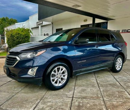 Used 2018 Chevrolet Equinox LS image 1
