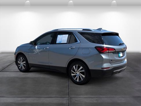 Used 2023 Chevrolet Equinox Premier image 3
