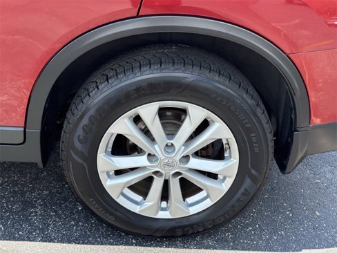 Used 2016 Nissan Rogue SV image 11