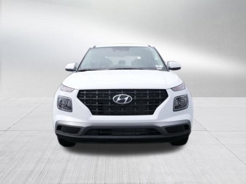 New 2025 Hyundai Venue SE image 8