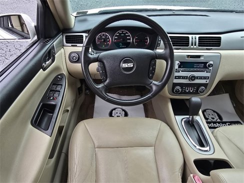 Used 2009 Chevrolet Impala SS w/ Convenience Package image 3