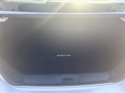 Used 2024 Nissan Sentra SR w/ SR Premium Package image 8
