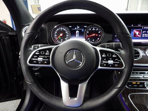 Used 2019 Mercedes-Benz E 300 4MATIC image 37