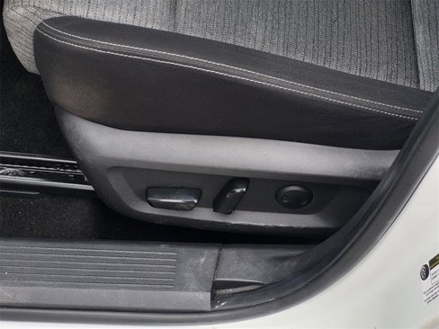 Used 2021 Nissan Rogue SV image 22