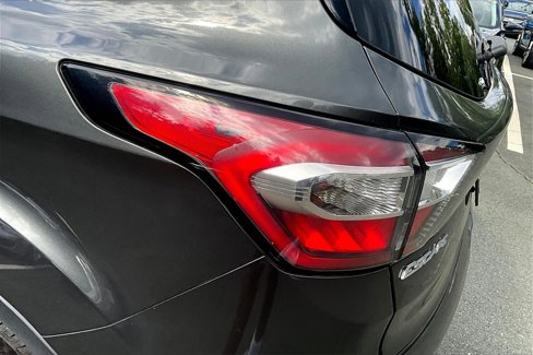 Used 2018 Ford Escape SE image 22