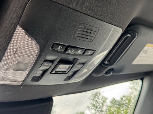 Used 2020 Toyota Corolla SE image 19