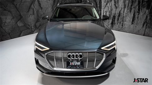 Used 2019 Audi e-tron Prestige w/ Prestige Package image 20