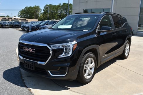 Used 2022 GMC Terrain SLE w/ Driver Convenience Package image 6
