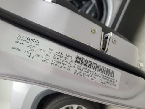 Used 2019 Jeep Cherokee Latitude Plus w/ Cold Weather Group image 33