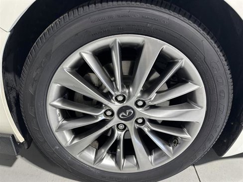Used 2018 INFINITI Q50 Luxe w/ All Weather Package (L93) image 12