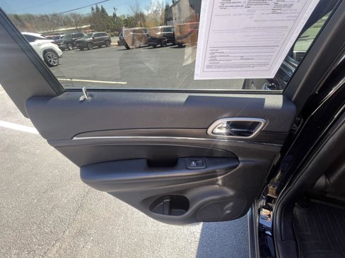 Used 2019 Jeep Grand Cherokee Limited image 15