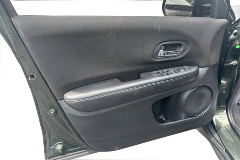 Used 2017 Honda HR-V LX image 18
