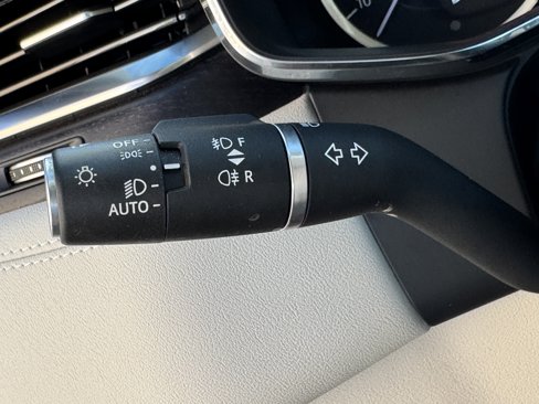 Used 2023 Jaguar F-PACE S image 28