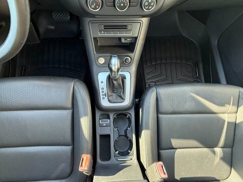Used 2017 Volkswagen Tiguan Wolfsburg Edition image 8